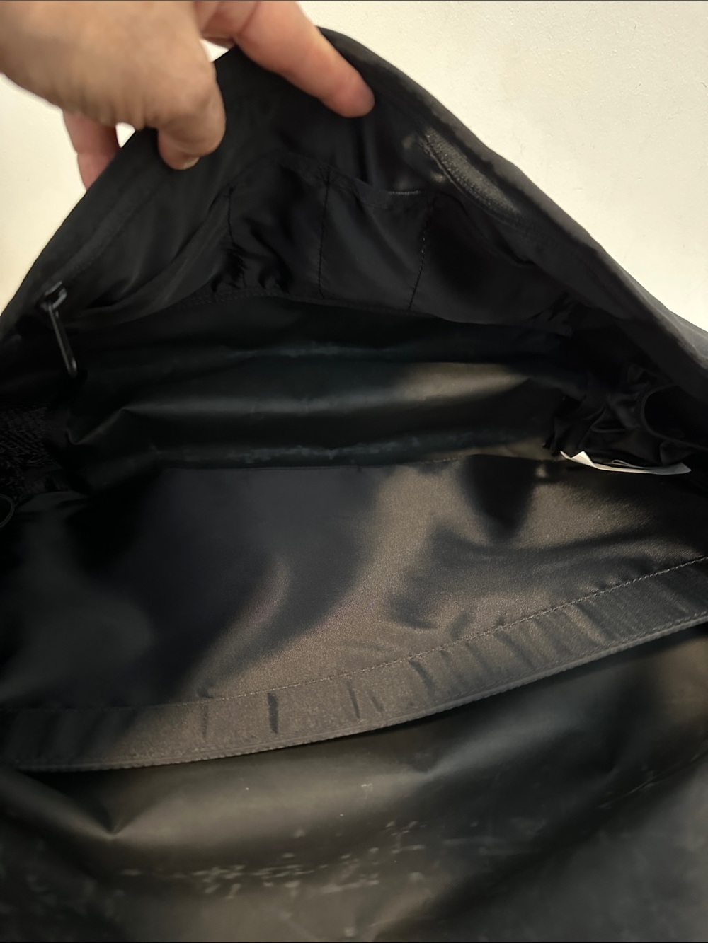 Timbuk2 Black Messenger Bag with Padded Strap - Picture 7 of 11